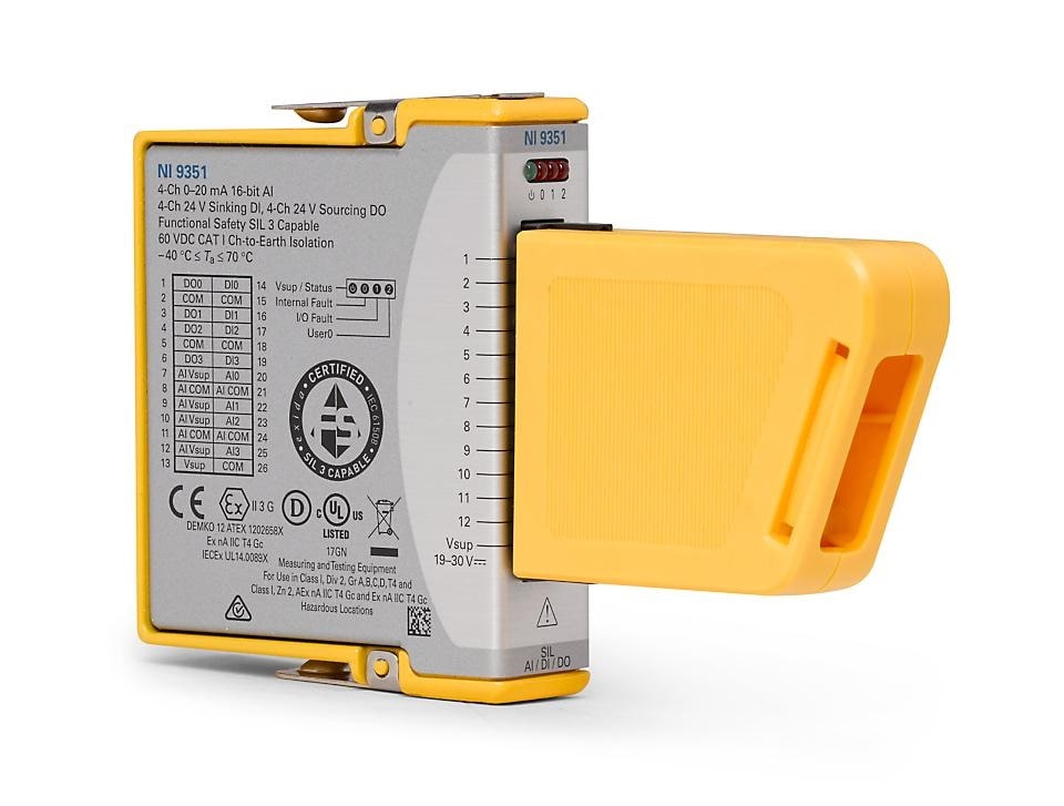 NI 9351 Federklemme- cRIO Safety Digital Modul 4/4-I/O-Kanal-24V-Digital Modul SIL3 kompatibel